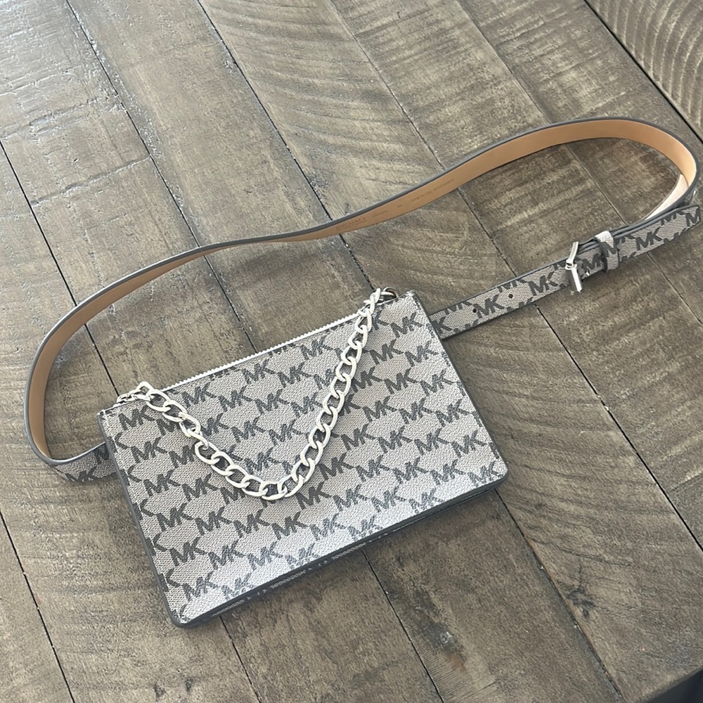 Michael Kors MK belt purse / fanny pack new XL